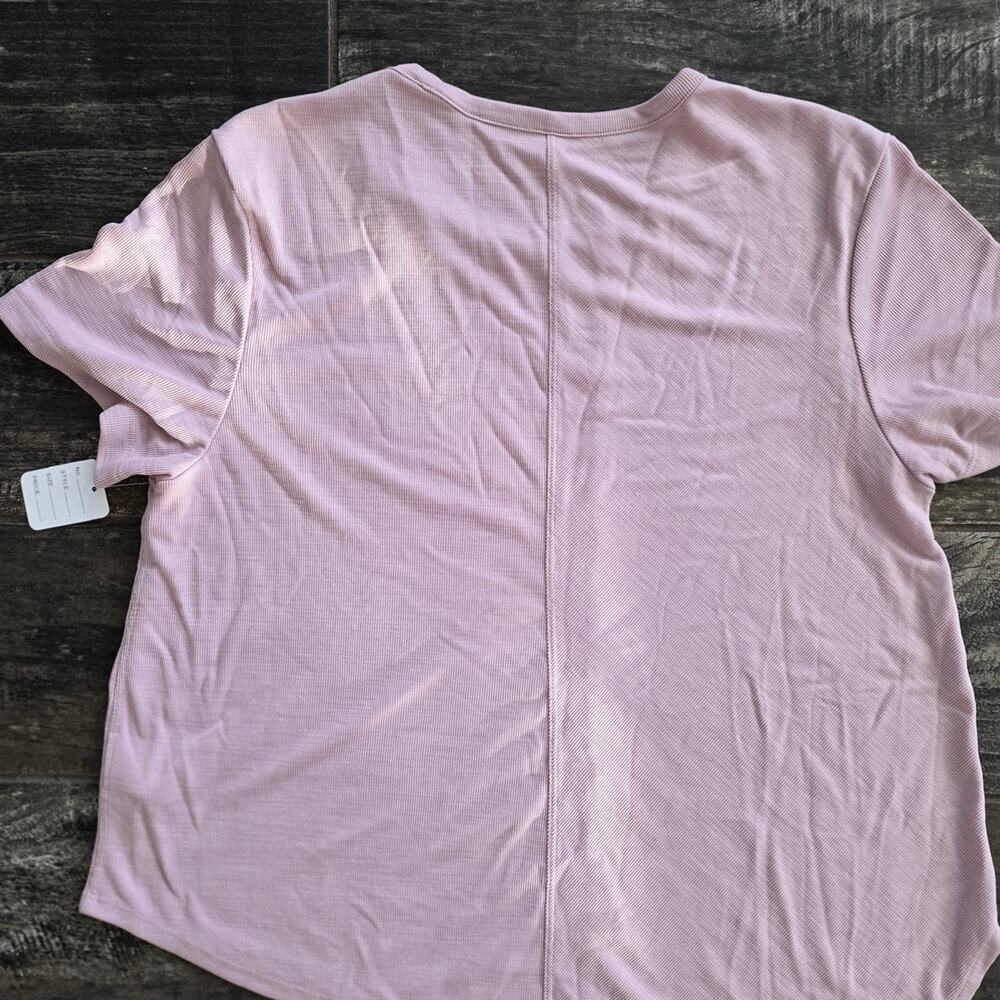 #387 Athleta Blush Short Sleeve Tee